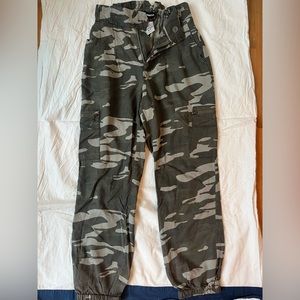 Camo Cargo Joggers High Rise